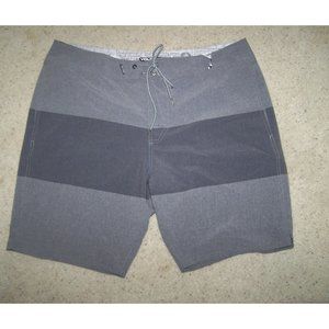 Men's Volcom Shorts Board Surfing Skater 40 Mid Length